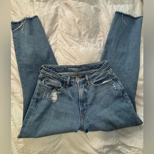 Women’s Old Navy high rise curvy straight leg jeans.